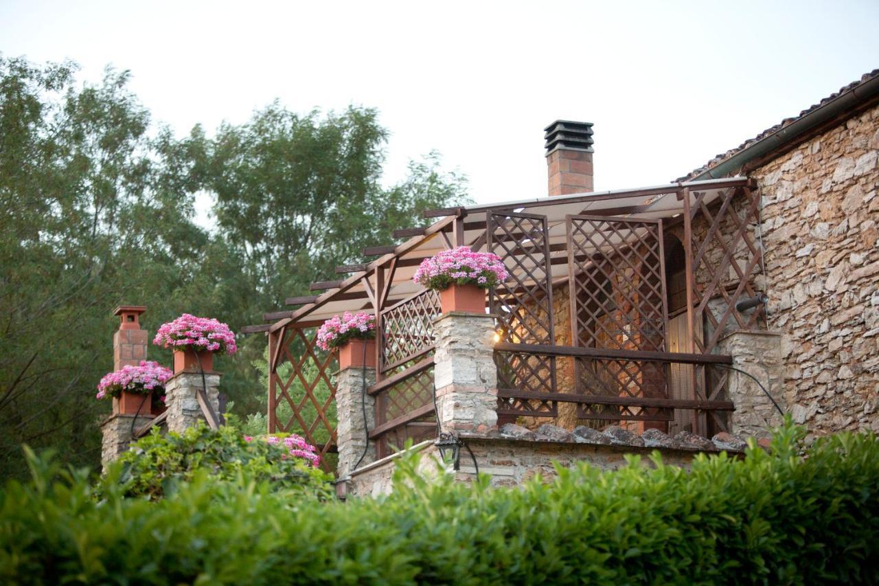 Agriturismo Podere Poggiarone Rapolano Terme Kültér fotó